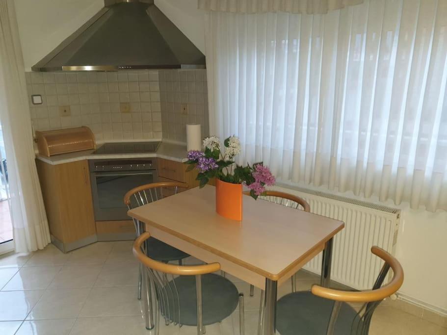 2 Bedroom Holiday Flat, Renovated, In The Centre Asprovalta Exterior foto